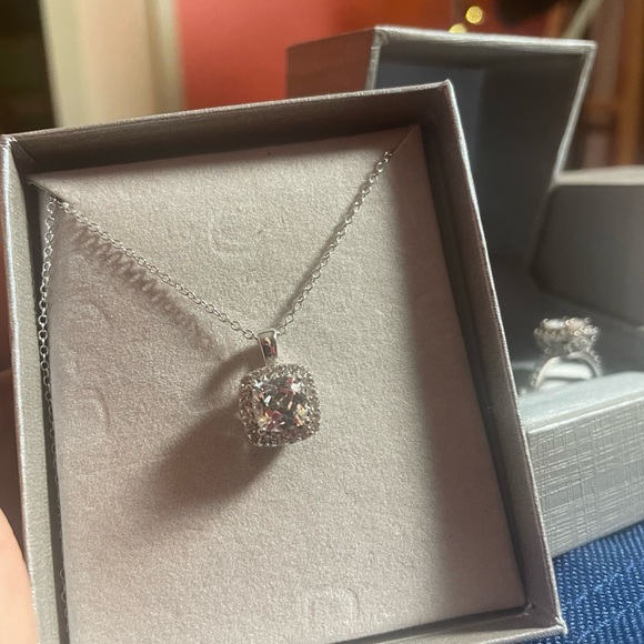 Necklace, Ring and Earrings full set - Picture 7 of 10